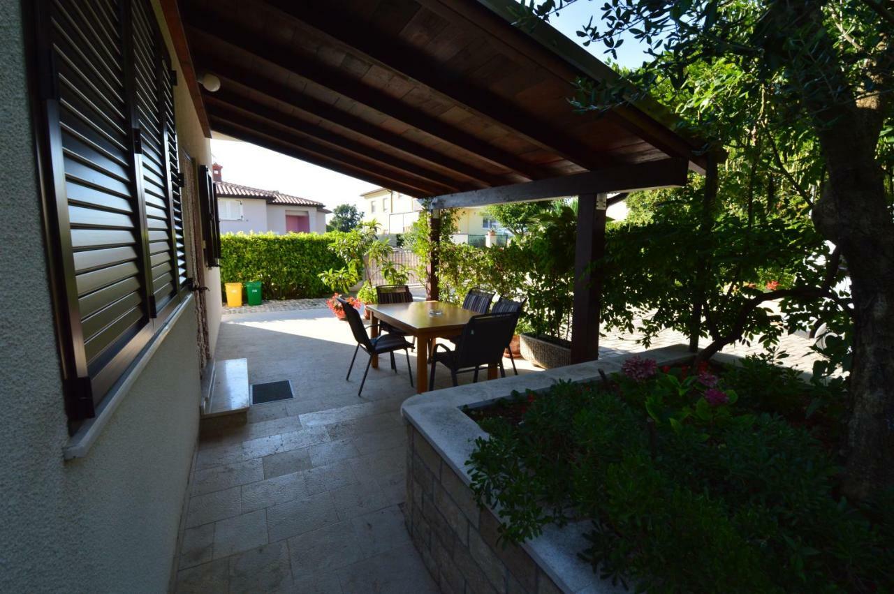 Apartment "Monte" Pula Exterior photo